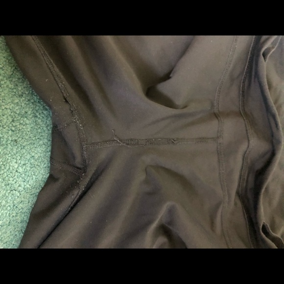 Cropped Lululemon leggings ! - Picture 4 of 7